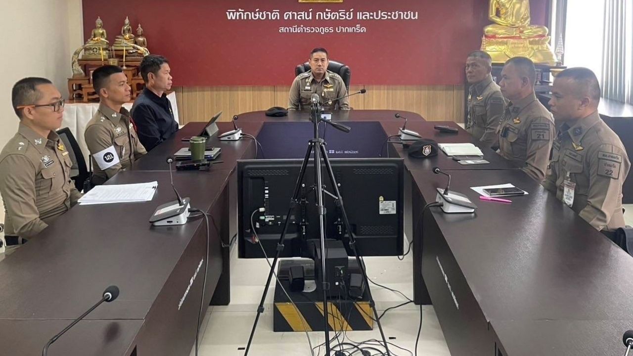 警方会议处理11辆车在高速公路上相撞案件，多辆车涉嫌非法赛车