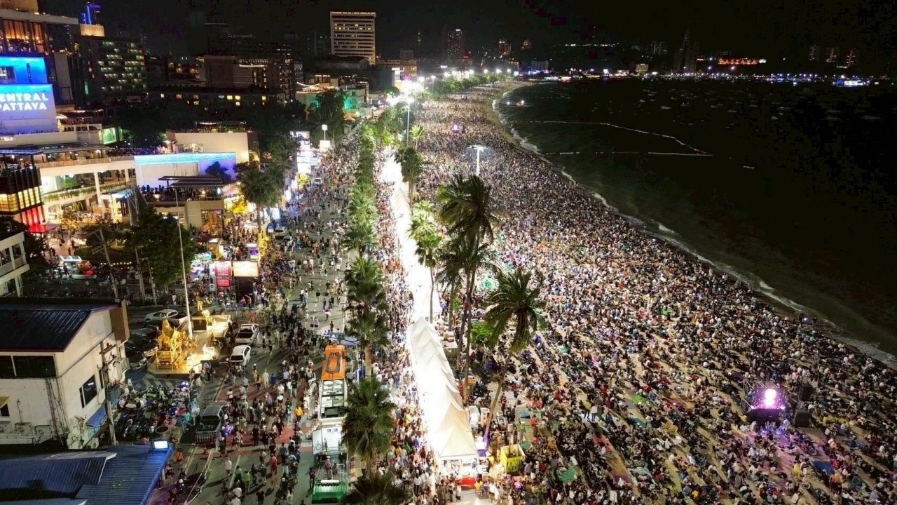 芭堤雅提升城市水平，开放CCR中心和热线，以迎接年终的大量游客