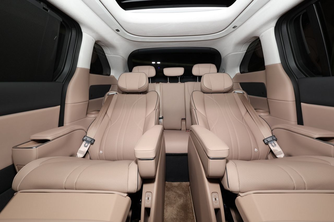 XPENG X9 Executive智能运动型电动面包车售价达249.9万