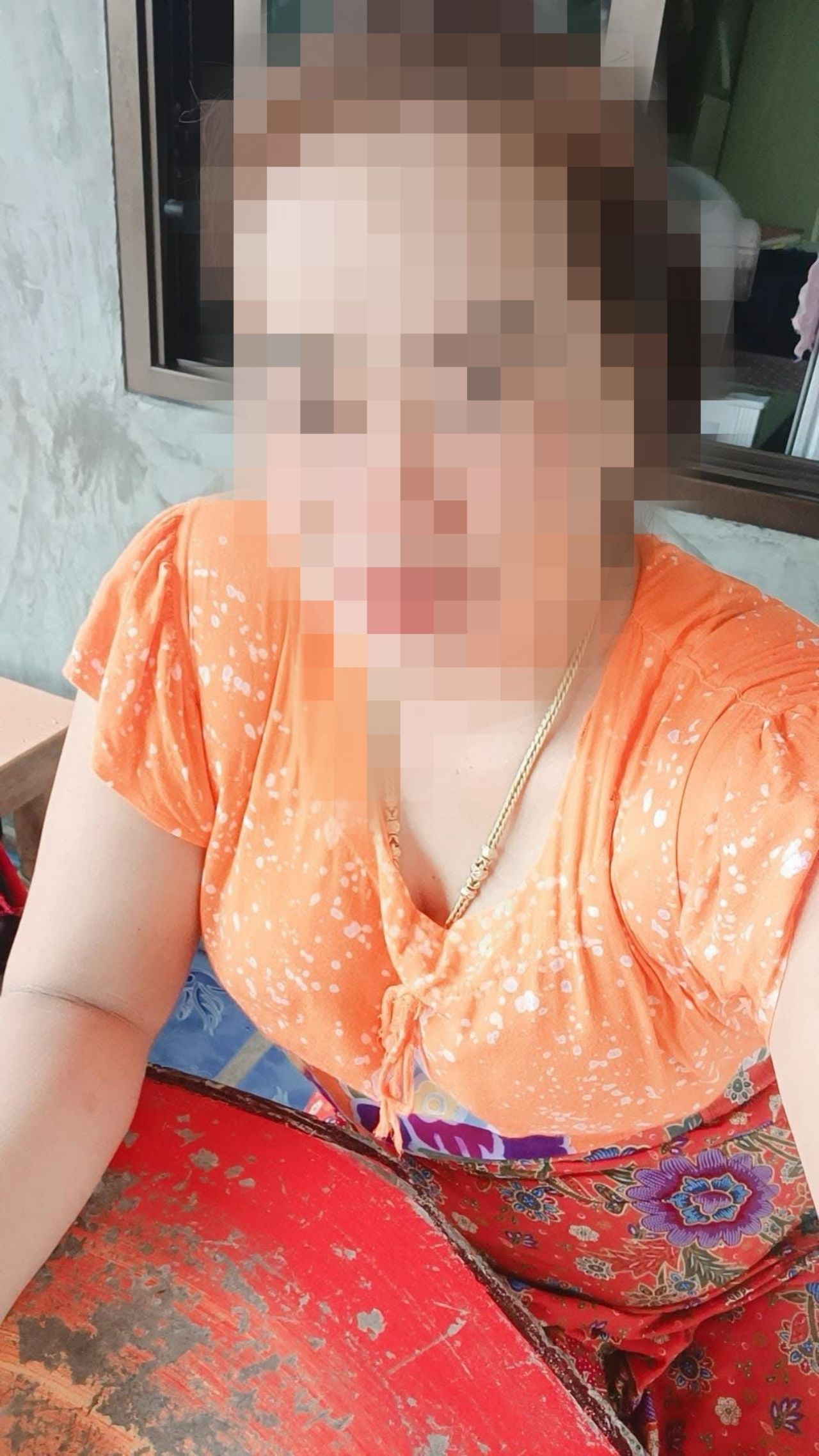 袭击者伏击“帕塔夫人”于街头遇害，预计袭击者非常了解其动态