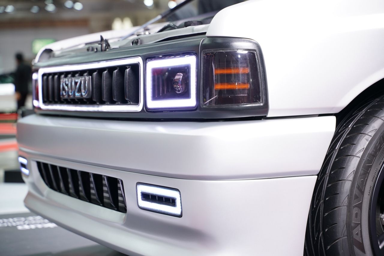 带您观赏黄金龙 ISUZU DRAGON MAX，搭载2.2 Ddi MAXFORCE发动机，增加ECU Shop达到220马力