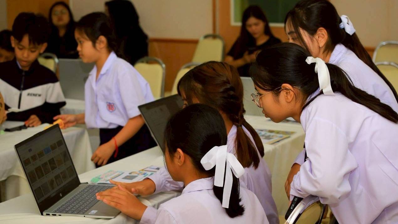 新泰国进步党副主席引入移动STEMLAB让学生体验先进技术学习