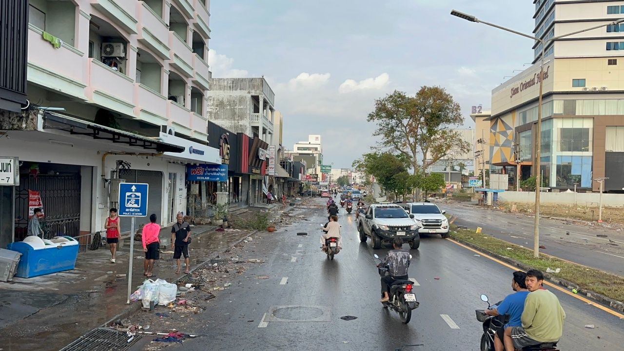 合艾今早气氛“洪水”大多已经退去，发现许多损坏点