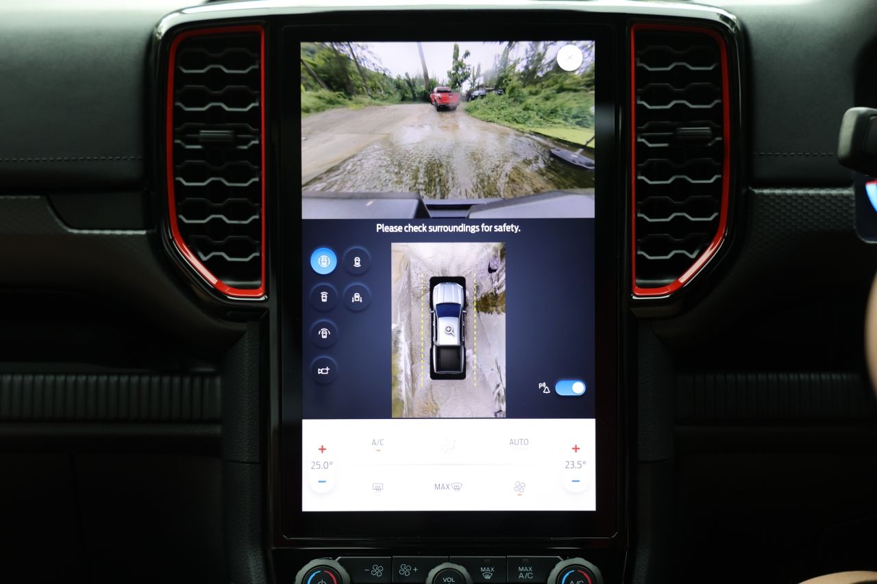 2025年福特Ranger Raptor评测：公路与越野驾驶体验