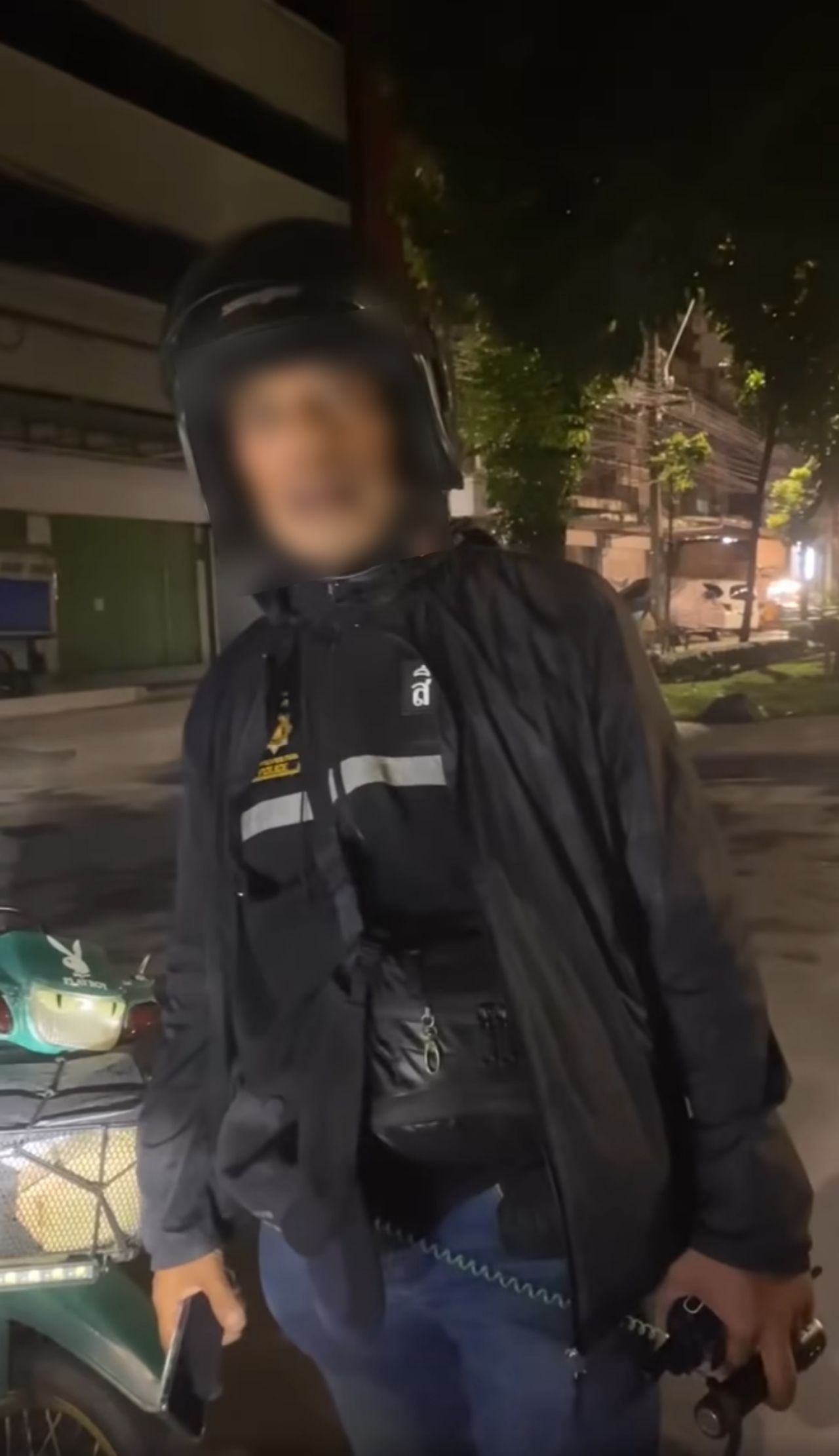 หนองแขม警局确认穿便服的男子检查骑手并非警察