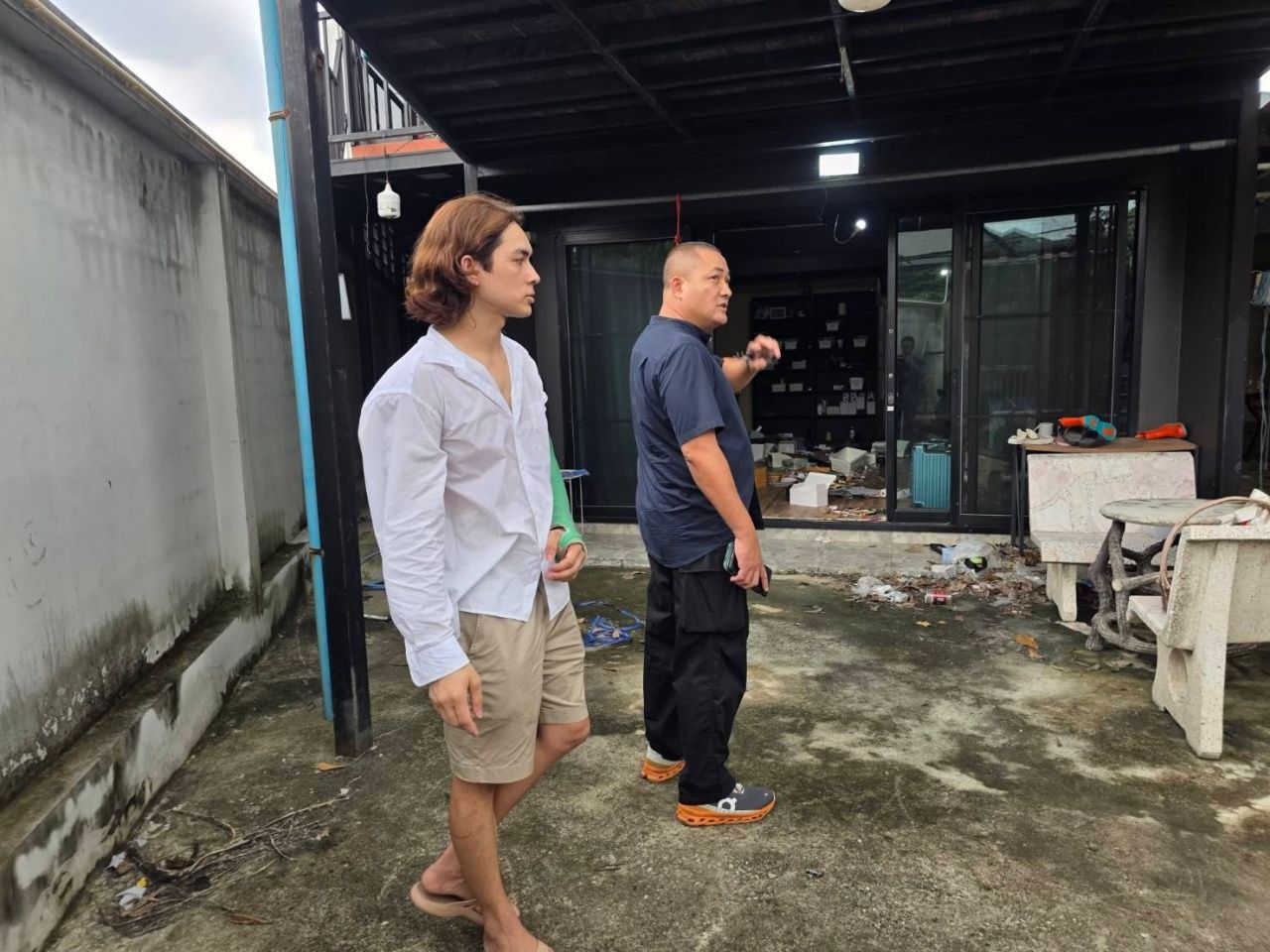 已逮捕入室盗窃犯，缴获大量证物