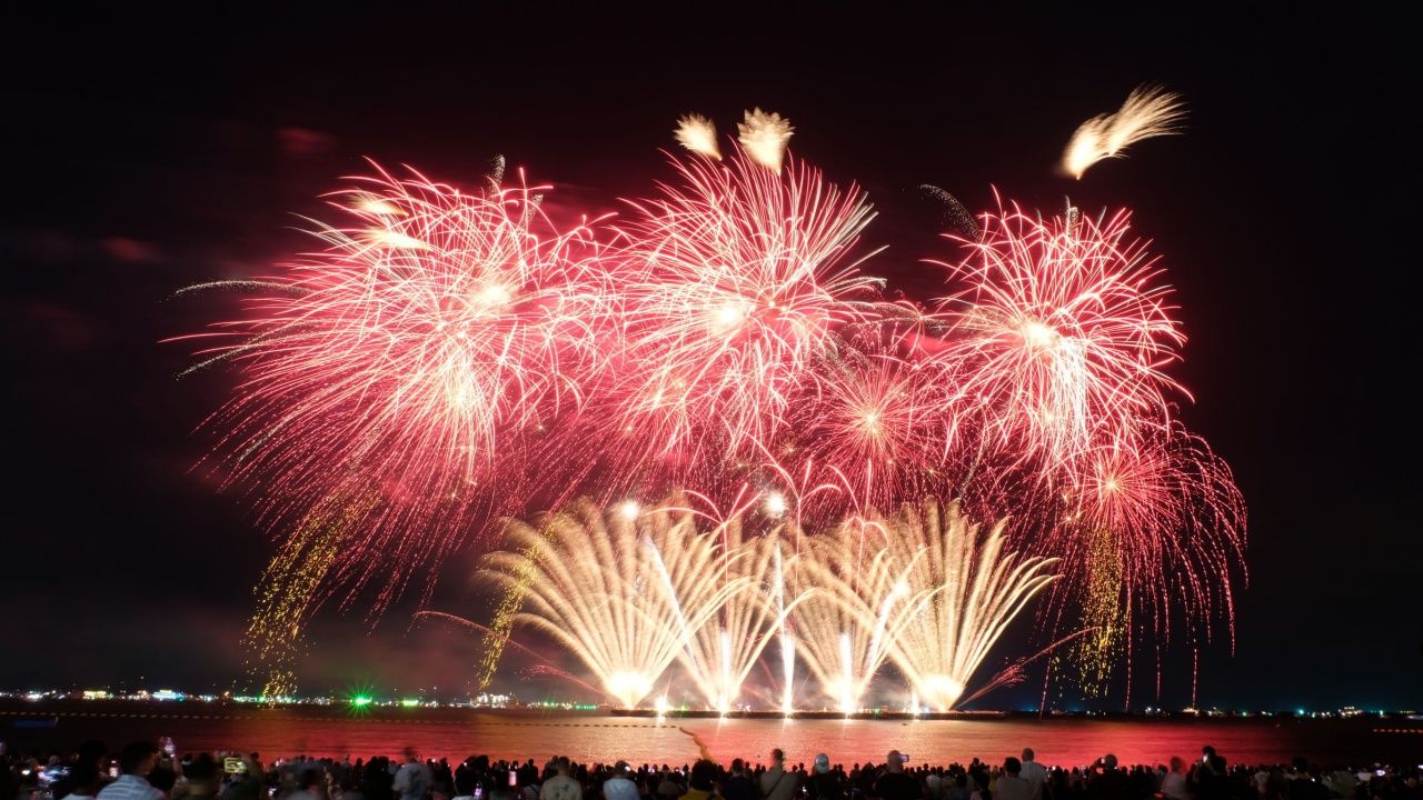 “2025芭堤雅烟花节”精彩绝伦震撼惊艳游客