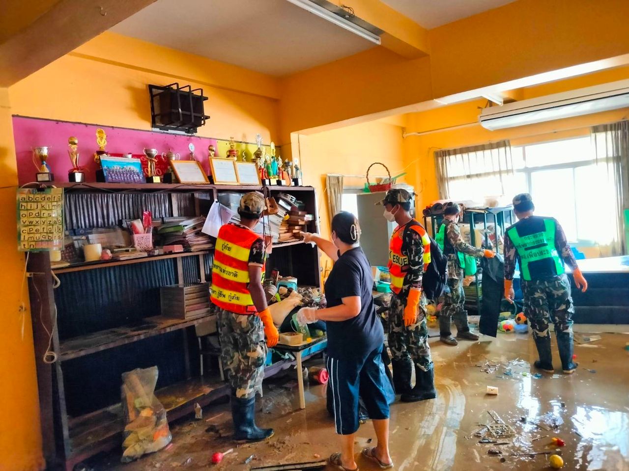 对抗南部水灾，政府展开合力行动