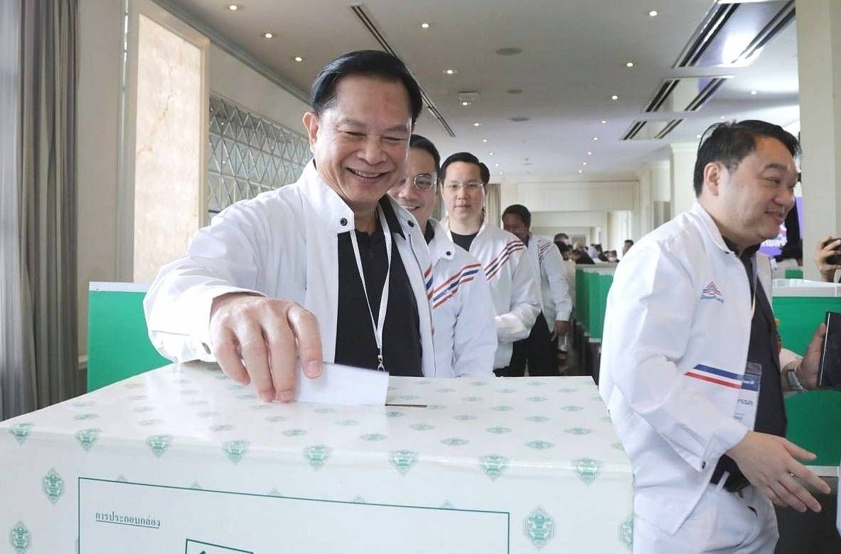 “合泰建国”大会议选出“披拉潘”为党主席，“察达普”任书记