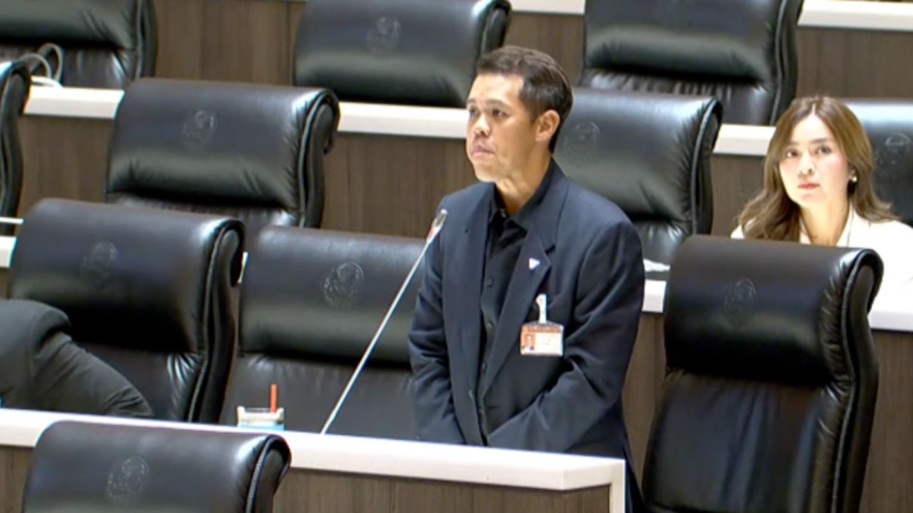 “帕拉多” 提出紧急动议 讨论首个公投问题 第二轮宪法修改后 “为泰党” 认为可立即执行