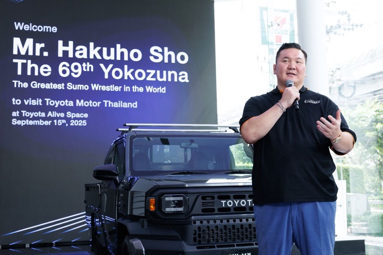 丰田迎接著名相扑传奇白鹏翔访泰
