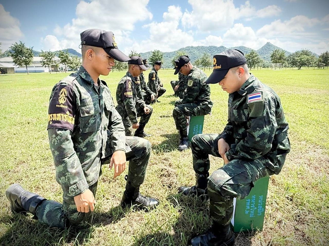 陆军司令重申第二批新兵训练政策必须达到同一标准,增加无人机的使用和对抗训练