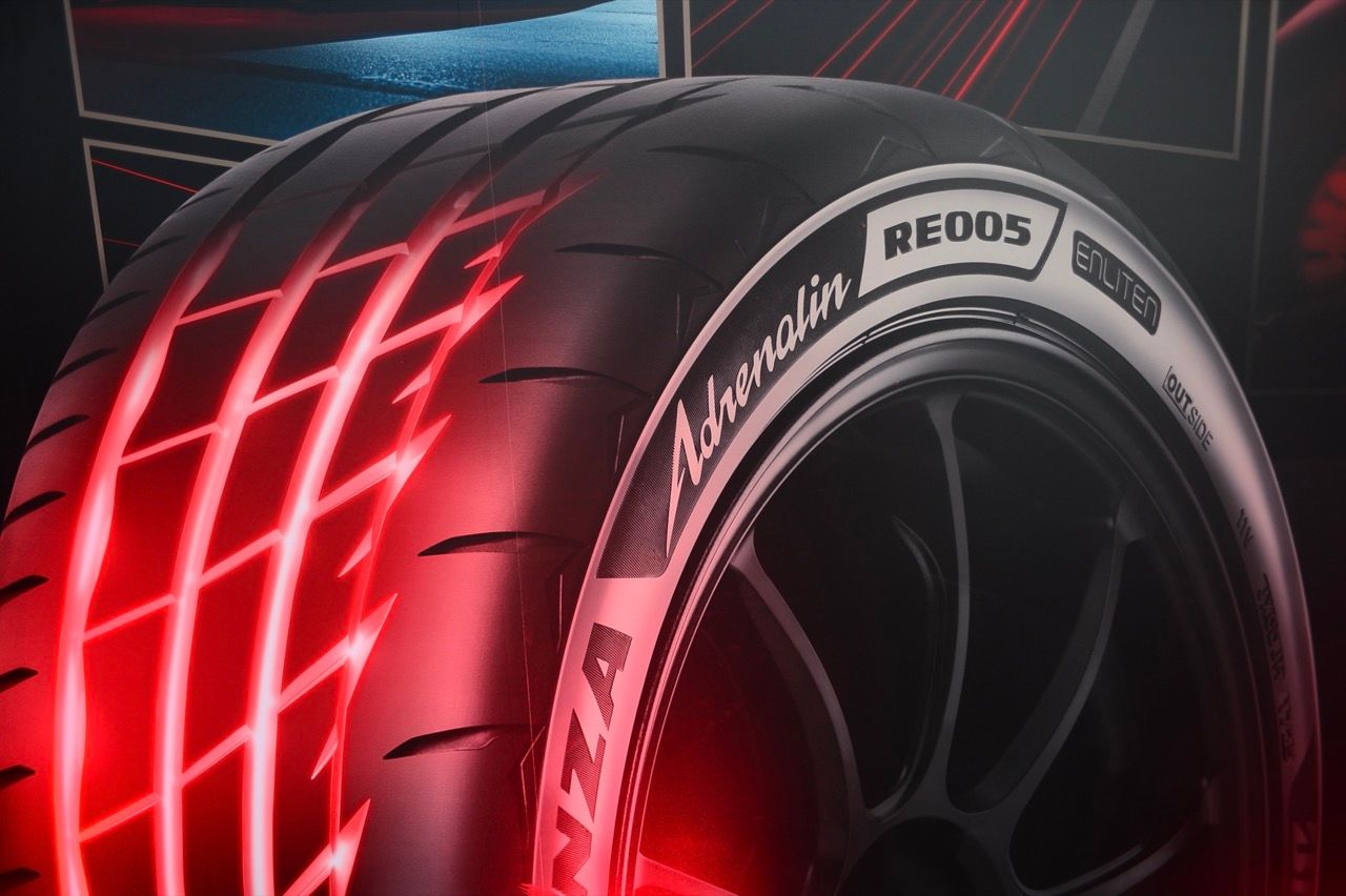 评测 BRIDGESTONE POTENZA Adrenalin RE005