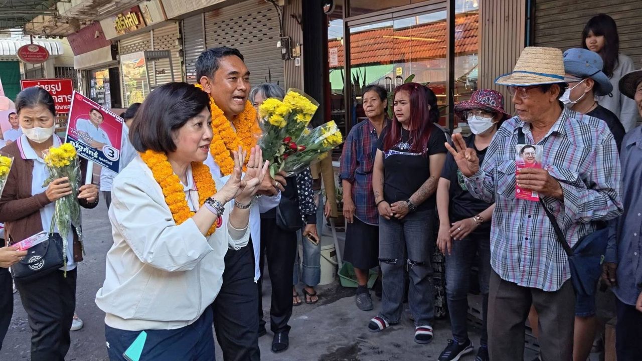 新机会党在龙仔厝府拉票，承诺不关闭百年老市场，计划振兴市场，推动文化旅游，增加社区收入