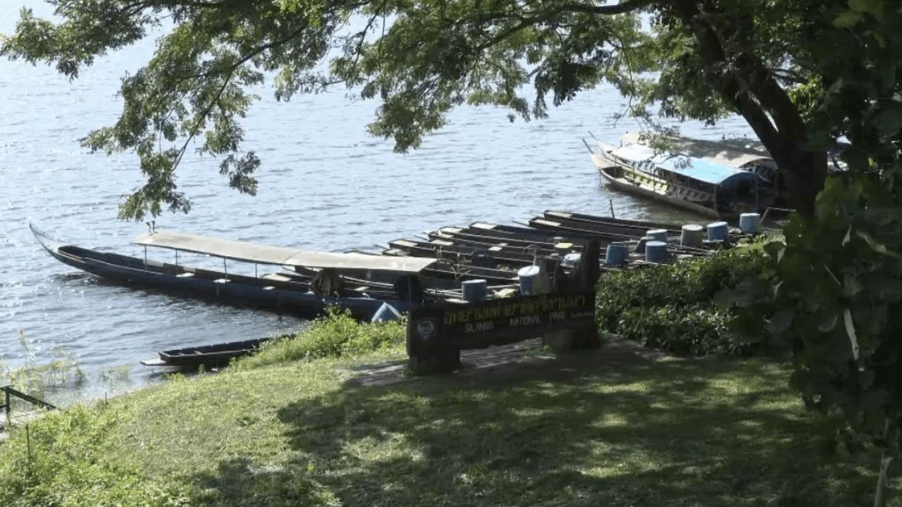 已下令处罚“加速船不减速”,在湄南河水库相撞,发现一艘无证行驶的船