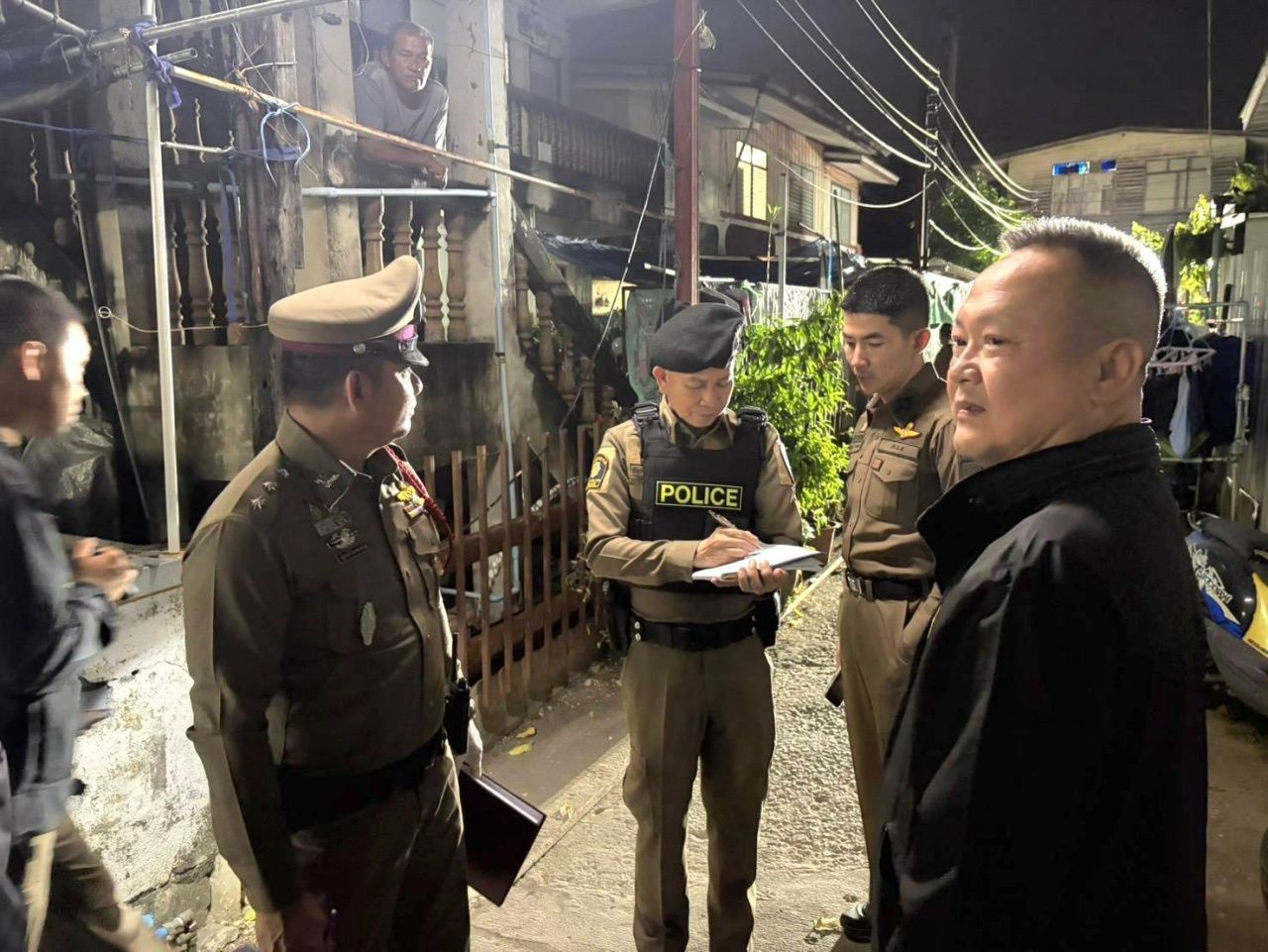 骑手因嫉妒前女友开枪致死后自杀逃避罪责