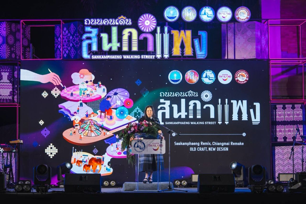 “清迈夜市” 桑甘烹步行街 彰显地方特色吸引游客