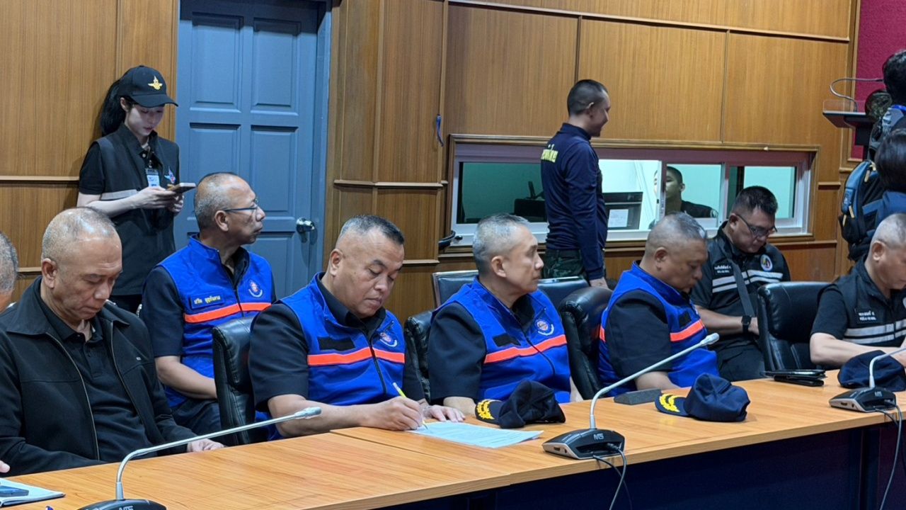 “Thammanat” 指挥南部洪水救援 派出高马力摩托艇和长尾船加速撤离居民