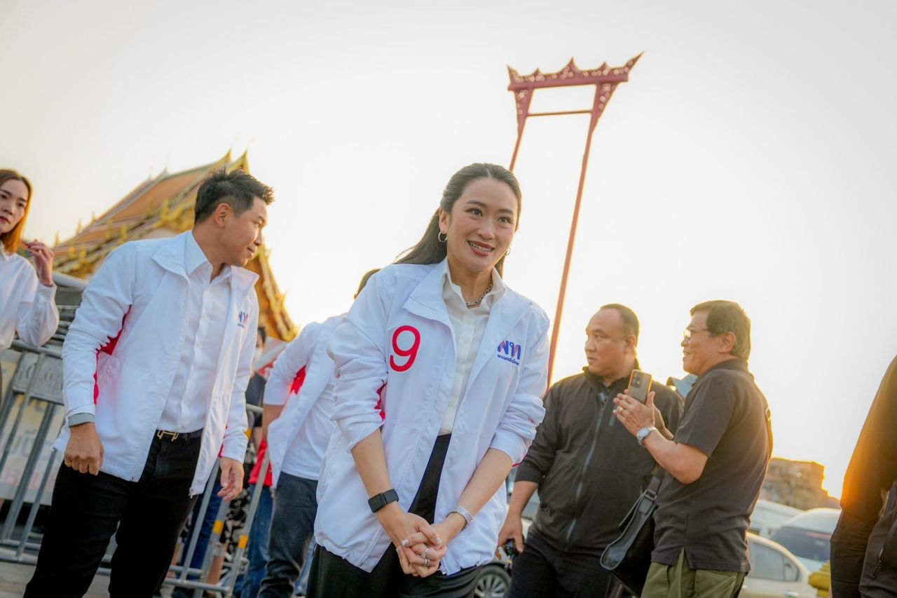 “约瑟南” 宣布向一切形式的贫困宣战 以爱心照顾 因为为泰党的核心是人民