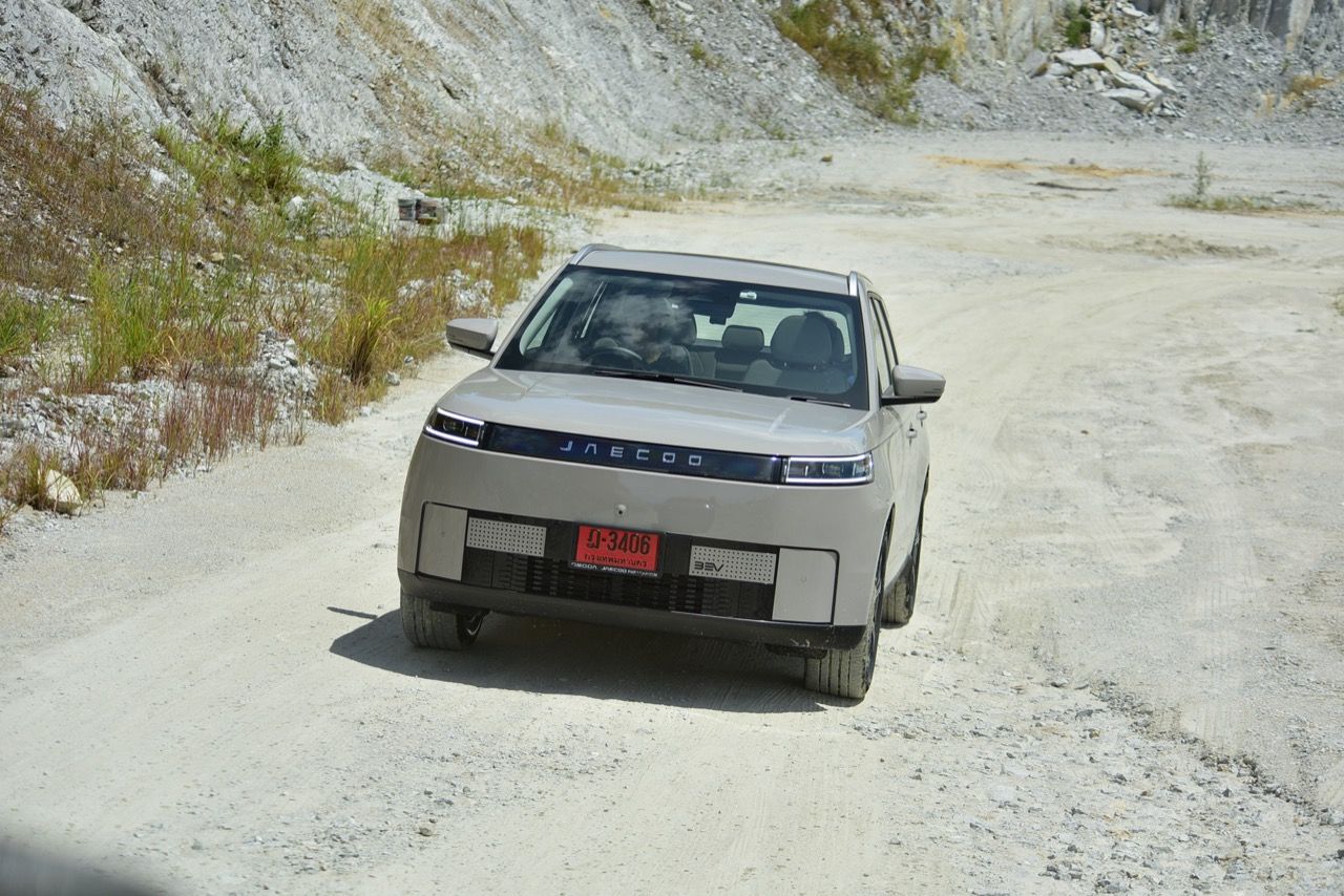 JAECOO 硬核重击 5 EV 大卖 6 EV 帅气 价格下调引发兴趣