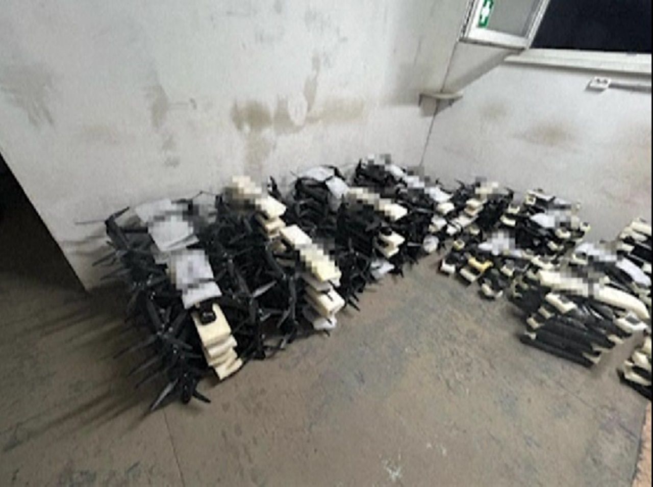 开启“蜘蛛网”行动 乌克兰用无人机摧毁俄罗斯战斗机