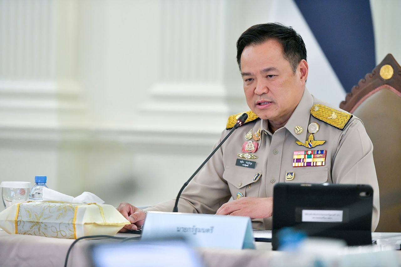 国王捐赠个人资金，每户2万泰铢援助因洪灾遇难者家庭