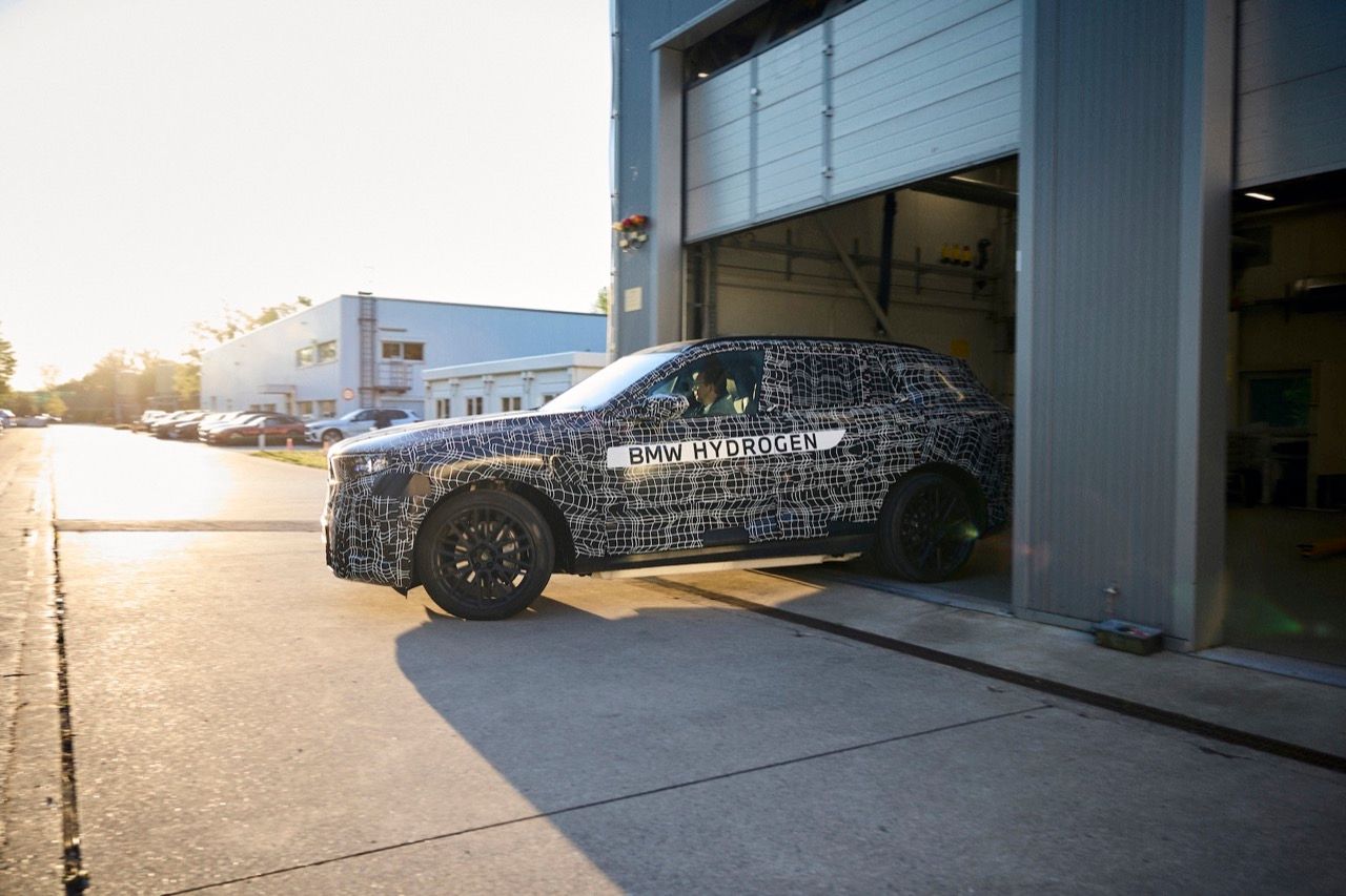 BMW全新X5发布，配备五种动力系统：电动机、柴油、汽油、插电式混合动力及氢能！