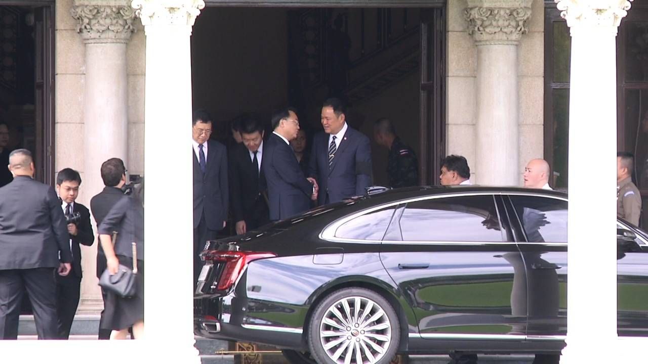 泰国总理与中国特使会谈泰柬边境问题，期待边境和平，重申泰国立场坚定