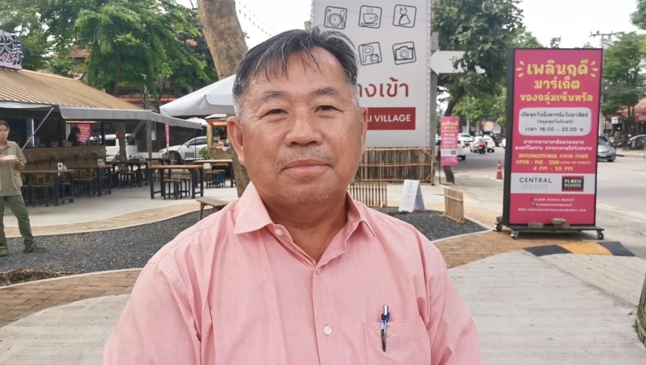 清迈雕塑路灯移除后因丑陋不合适引发争议