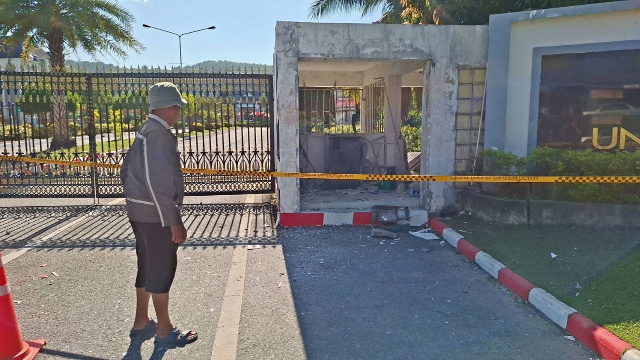ATM 炸弹袭击搅动纳拉蒂瓦，绑保安并抢劫两支猎枪