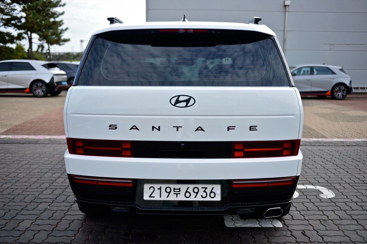 价格实惠的现代推出2025款SANTA FE SUV