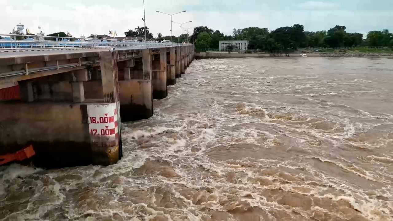 湄南河大坝逐步减少排水量，并密切监视“布洛伊”台风局势
