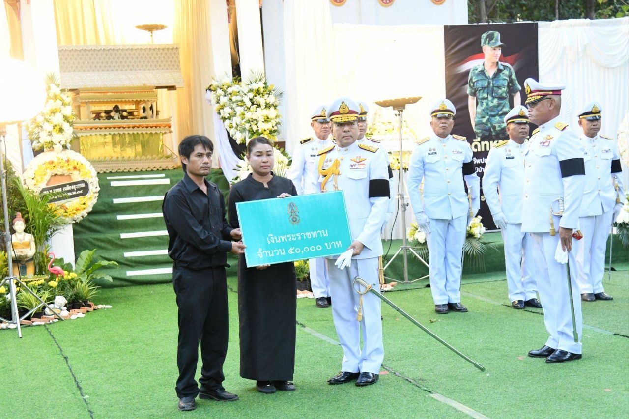 总理主持“士兵塔纳帕特”火化仪式，勇士献身于邦农简战场