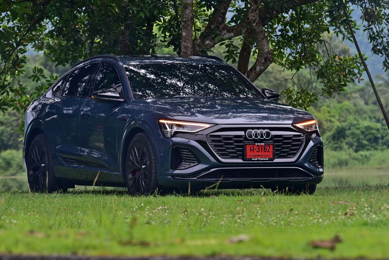 驾驶体验与价格诱惑 测试 AUDI Q8 Sportback e-tron 55 quattro S line Black Edition