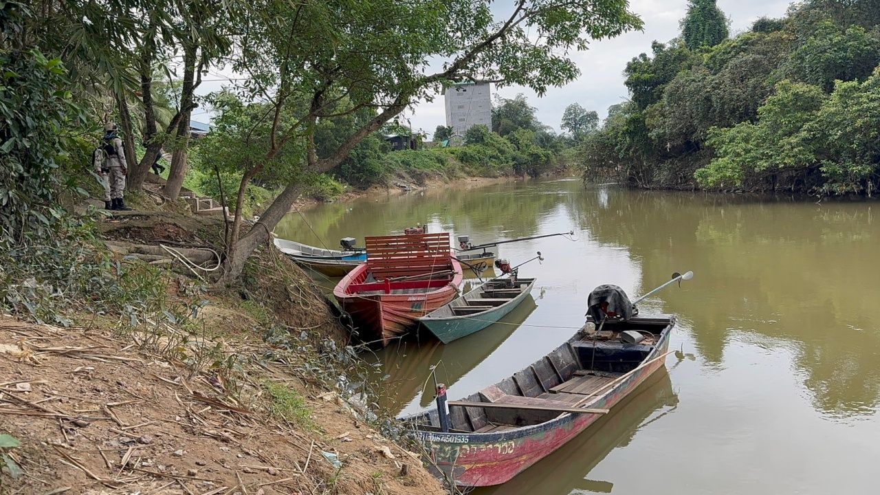 官员追查爆炸案嫌犯，发现非法石油仓库，查获9,230升走私石油