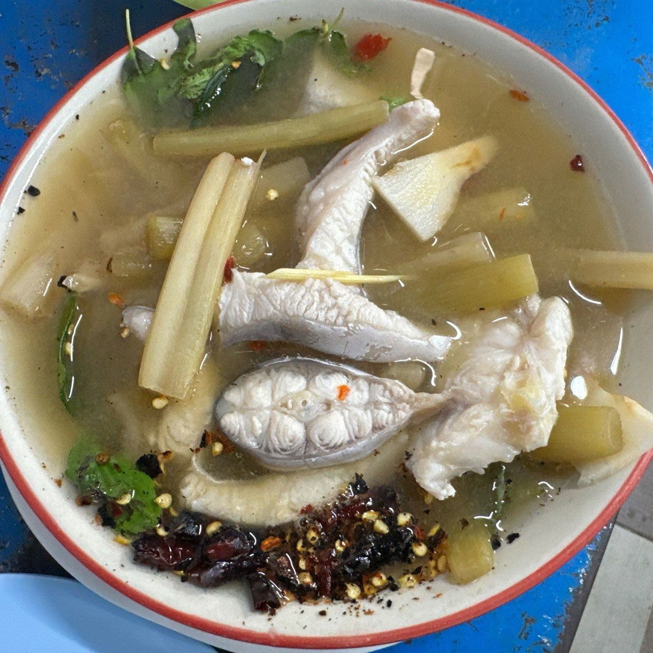 “โก๋หน่อง” 无名餐厅的美味厨师