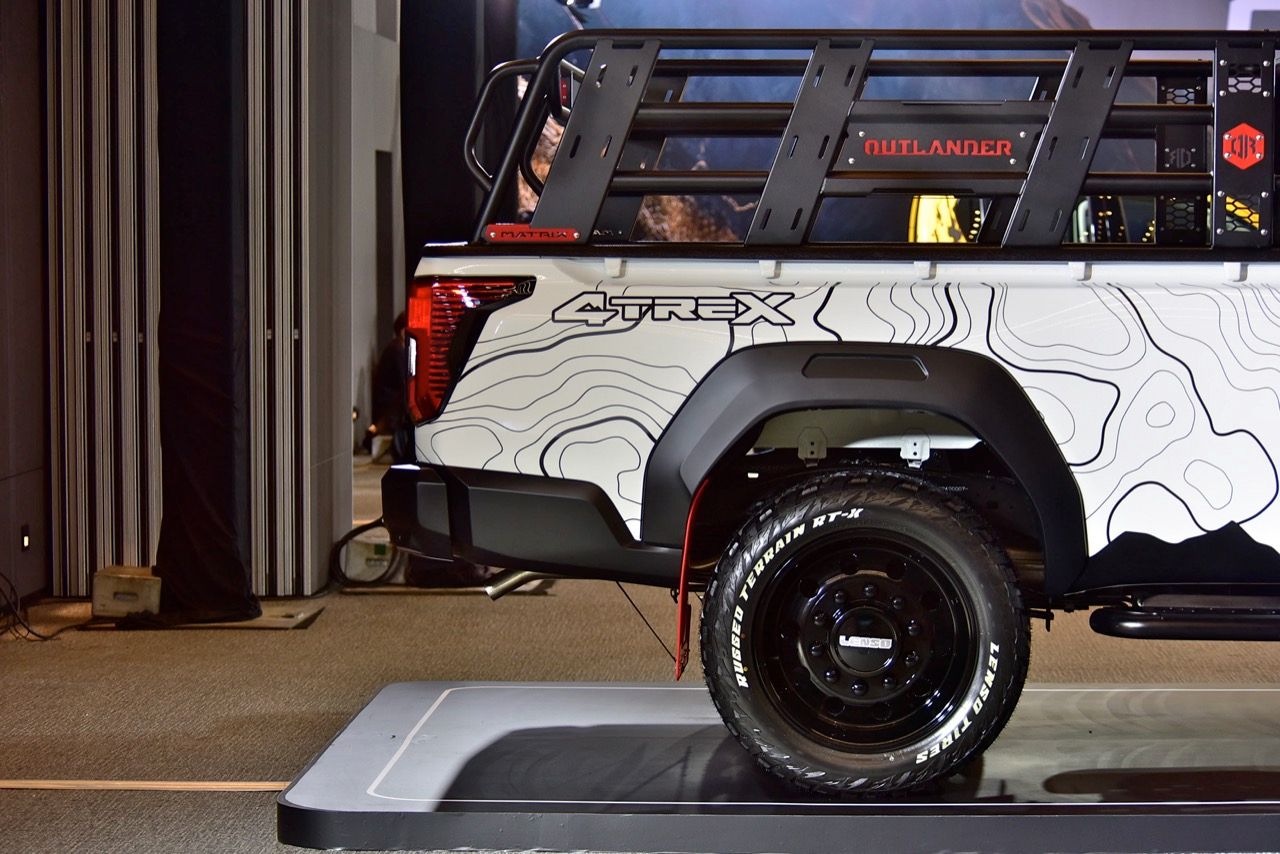 丰田 TRAVO 标准驾驶室 4TREX 2.8 MT 改装款