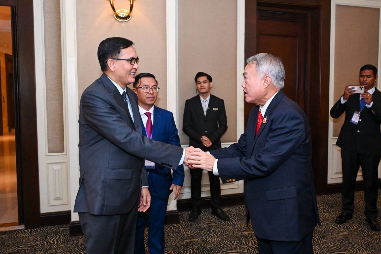 泰柬 JBC 主席首次会晤，先小范围会谈，再讨论联合边界问题（视频）