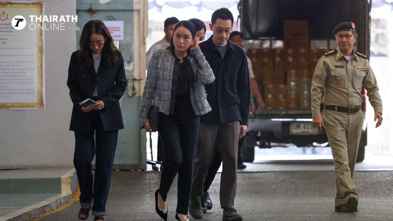 “英-艾姆”进入孔抛监狱，献上茉莉花环敬拜父亲，透露母亲生日时通常会全家团聚