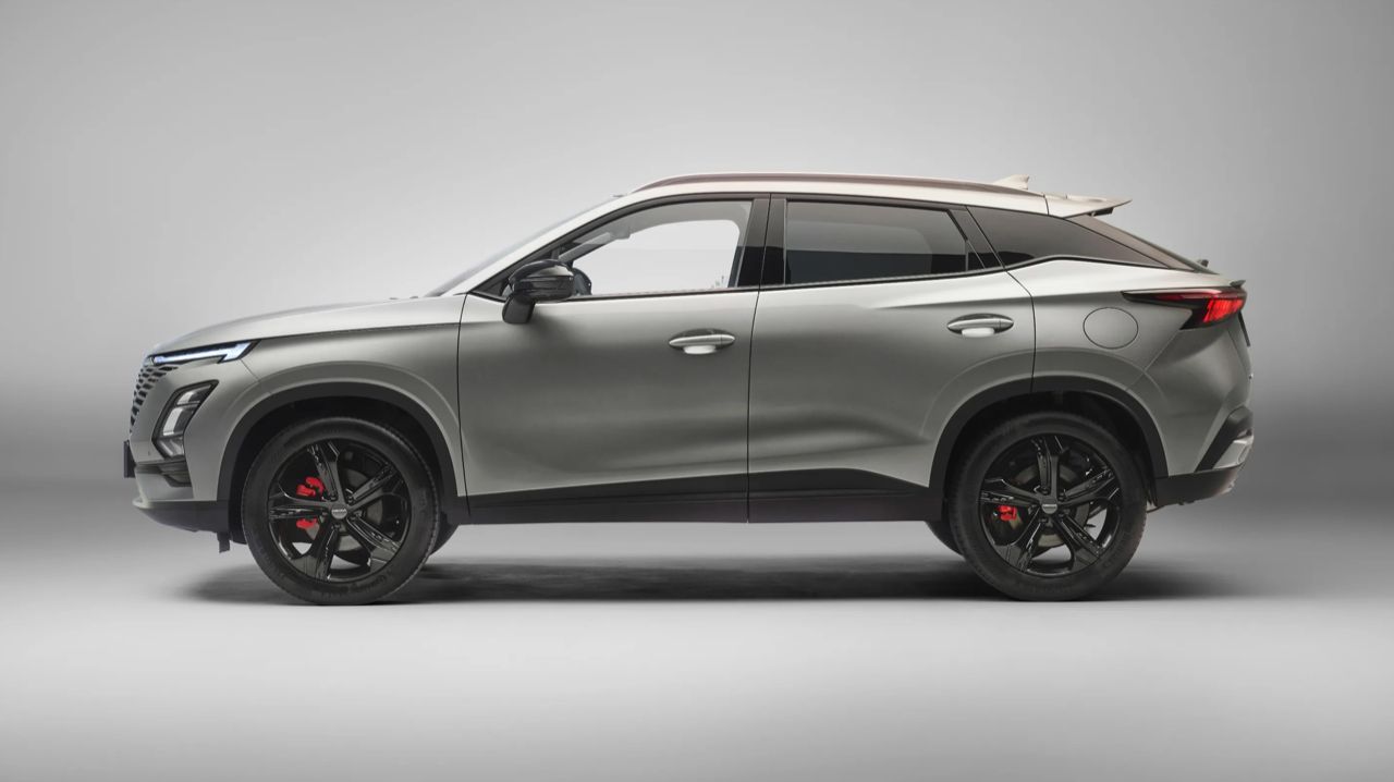 Omoda 完全改进的新款 5 和 5 EV 在英国上市不到一年