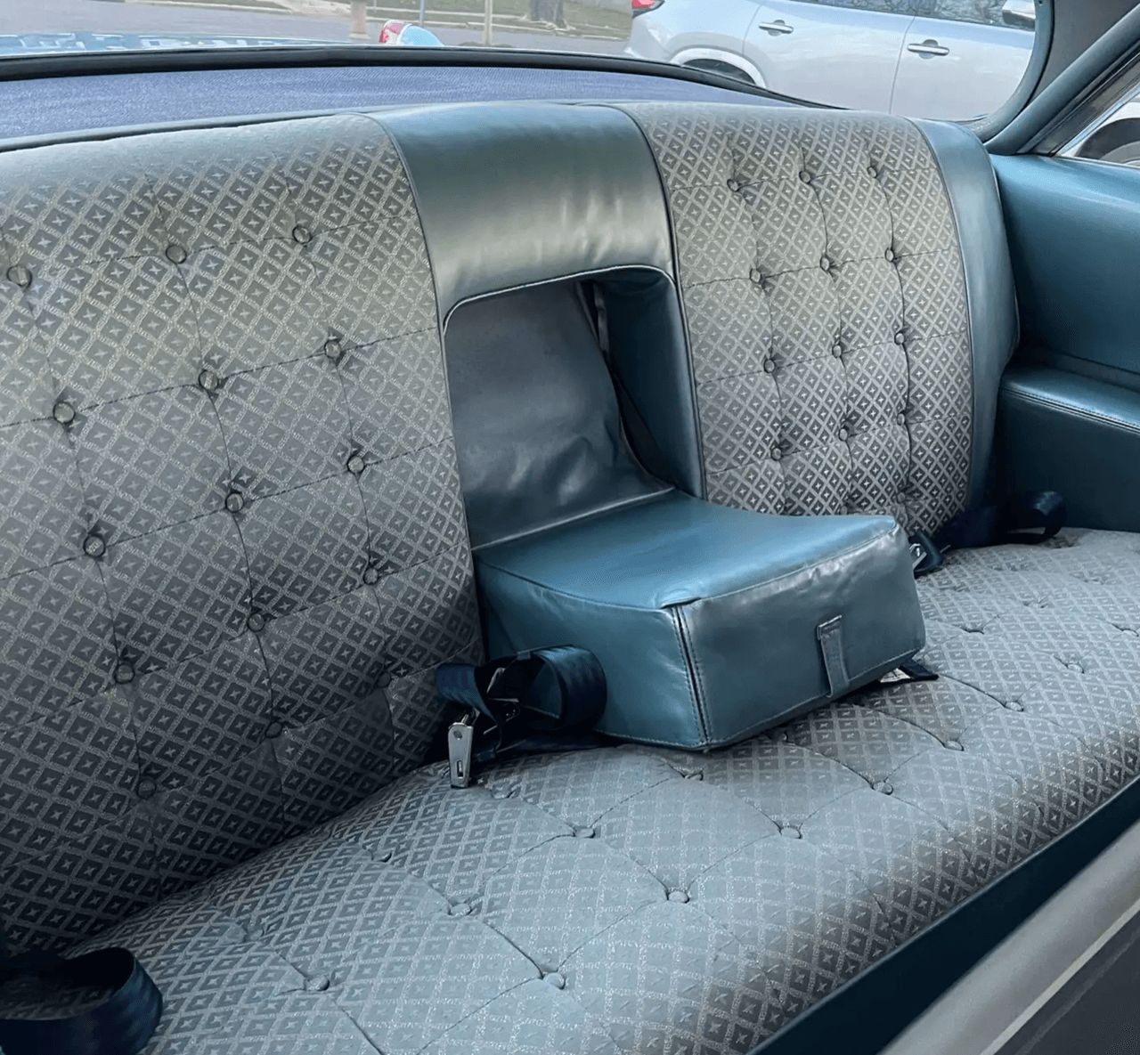 优雅的经典:1955年 Cadillac Fleetwood Series 62 座驾