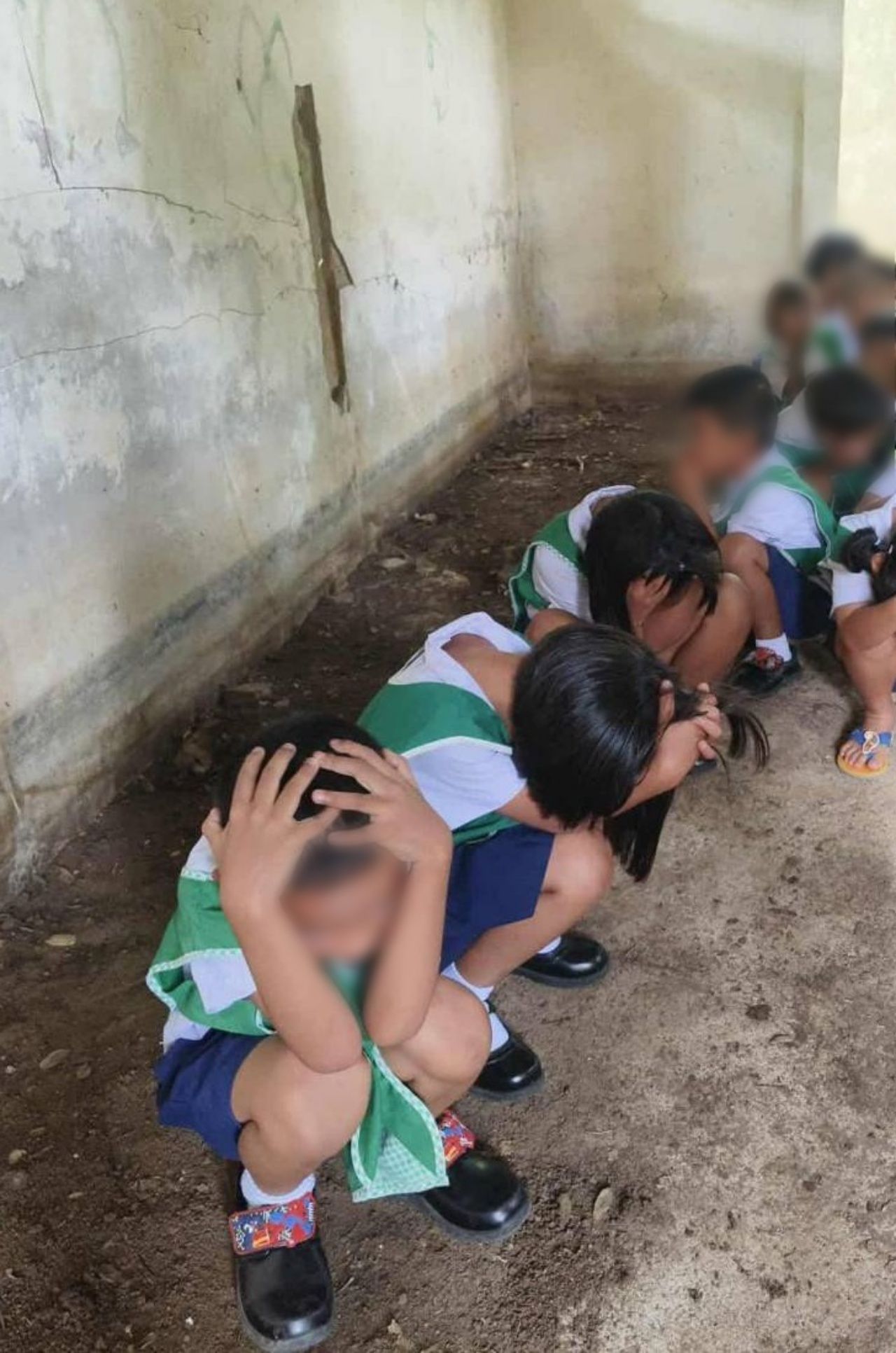 边境学校在沙拉呖府模拟战争应对方案，有序组织撤离