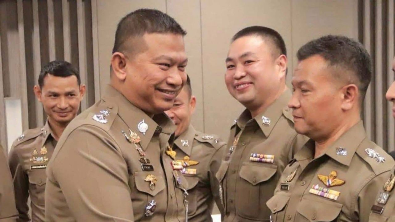 都市警察与禁毒警察合作启动“D.A.R.E.警察教师”项目，增强国家安全