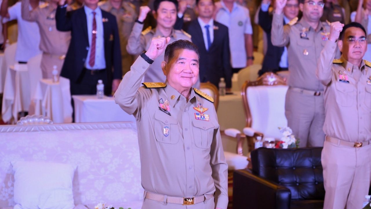 “普密塔姆” 警告涉毒官员，成为障碍者须改正