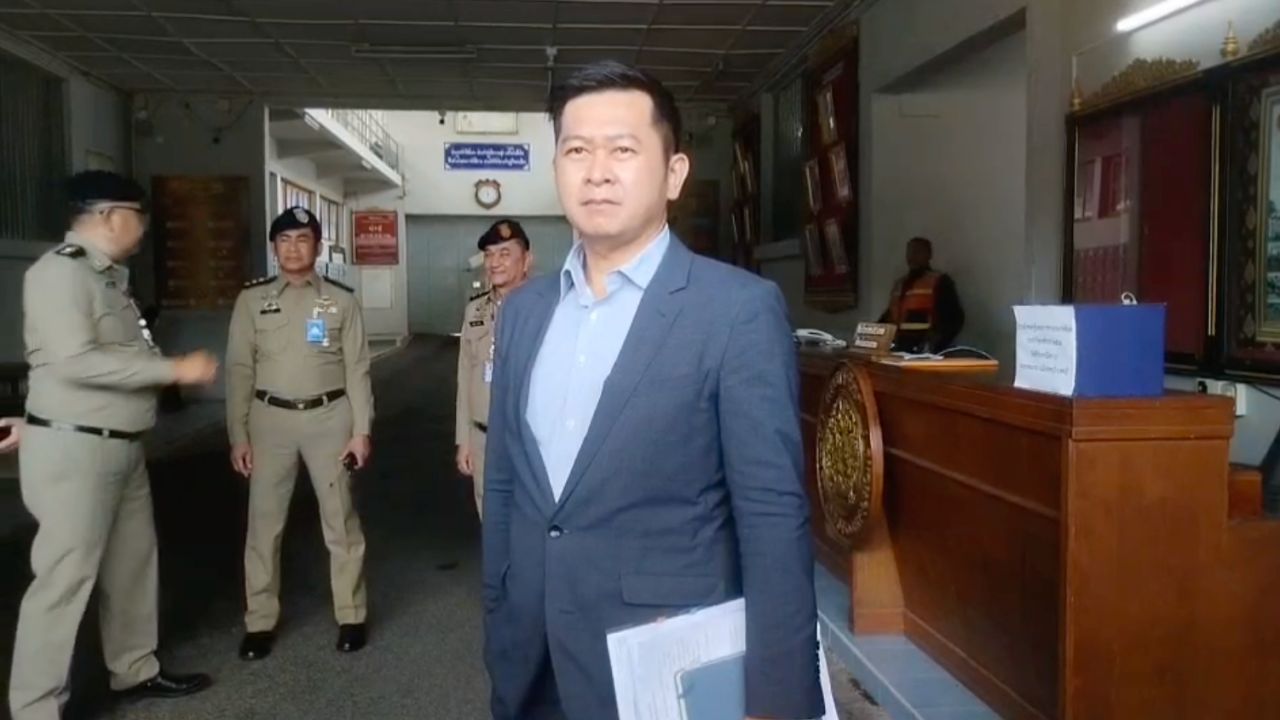 “他信”骨痛，律师保证不属实，被送往惩教医院