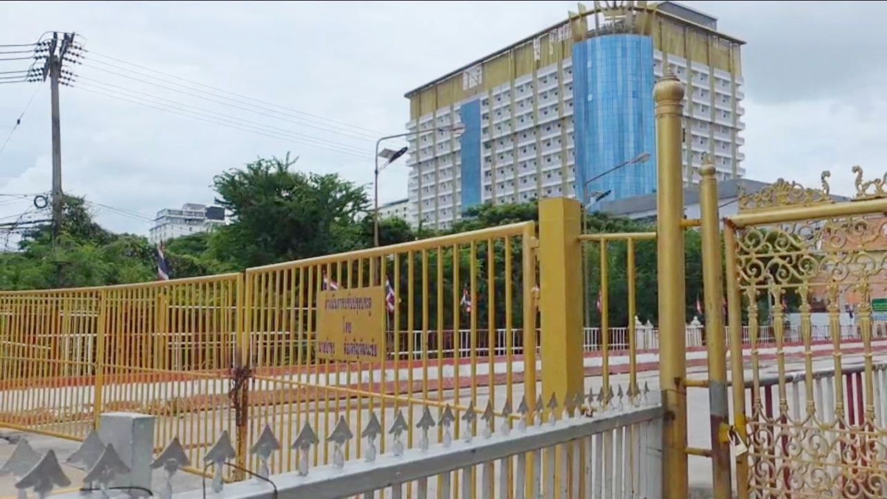 超过300名柬埔寨人仍在Khlong Luek关口驻留，尽管已发布禁止跨境的通知