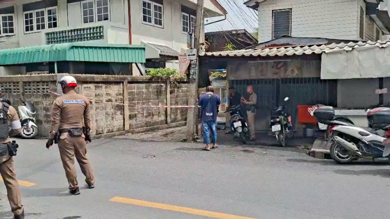 疯狂男子在曼谷地区劫持人质，向警察开枪，警方封锁区域追捕