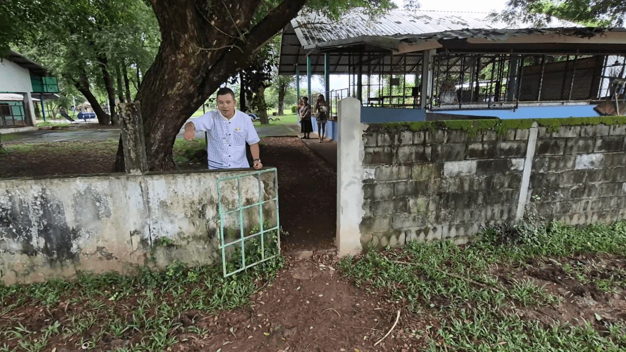 担忧安全 精神病患者闯入学校 骚扰辱骂并追赶学生