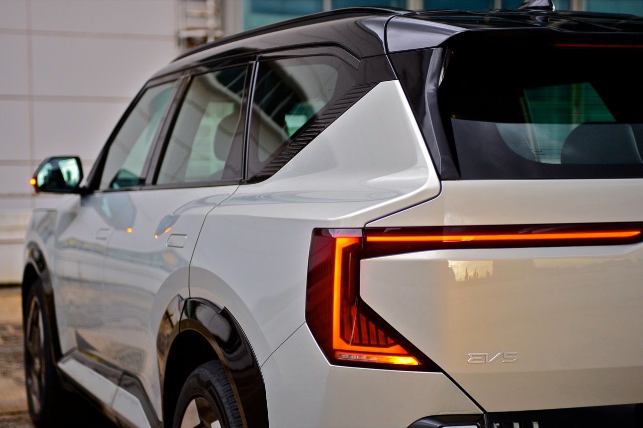 测试 KIA EV5 GT LINE TWIN MOTOR AWD：性能优异但价格偏高