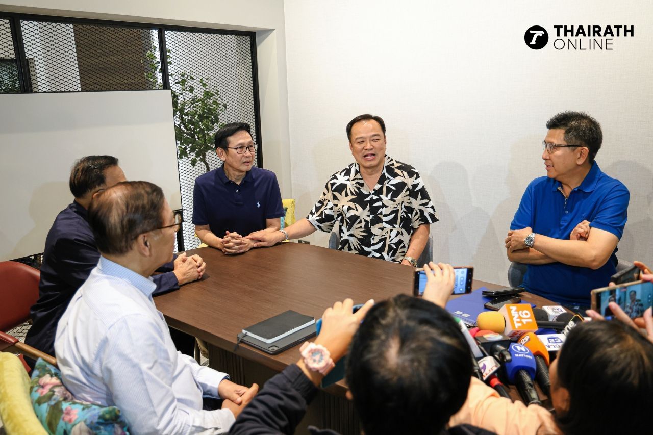 “栋·阿塔朋·雷克皮布恩”的履历，前PTT CEO，将任“阿努廷政府”的能源部长
